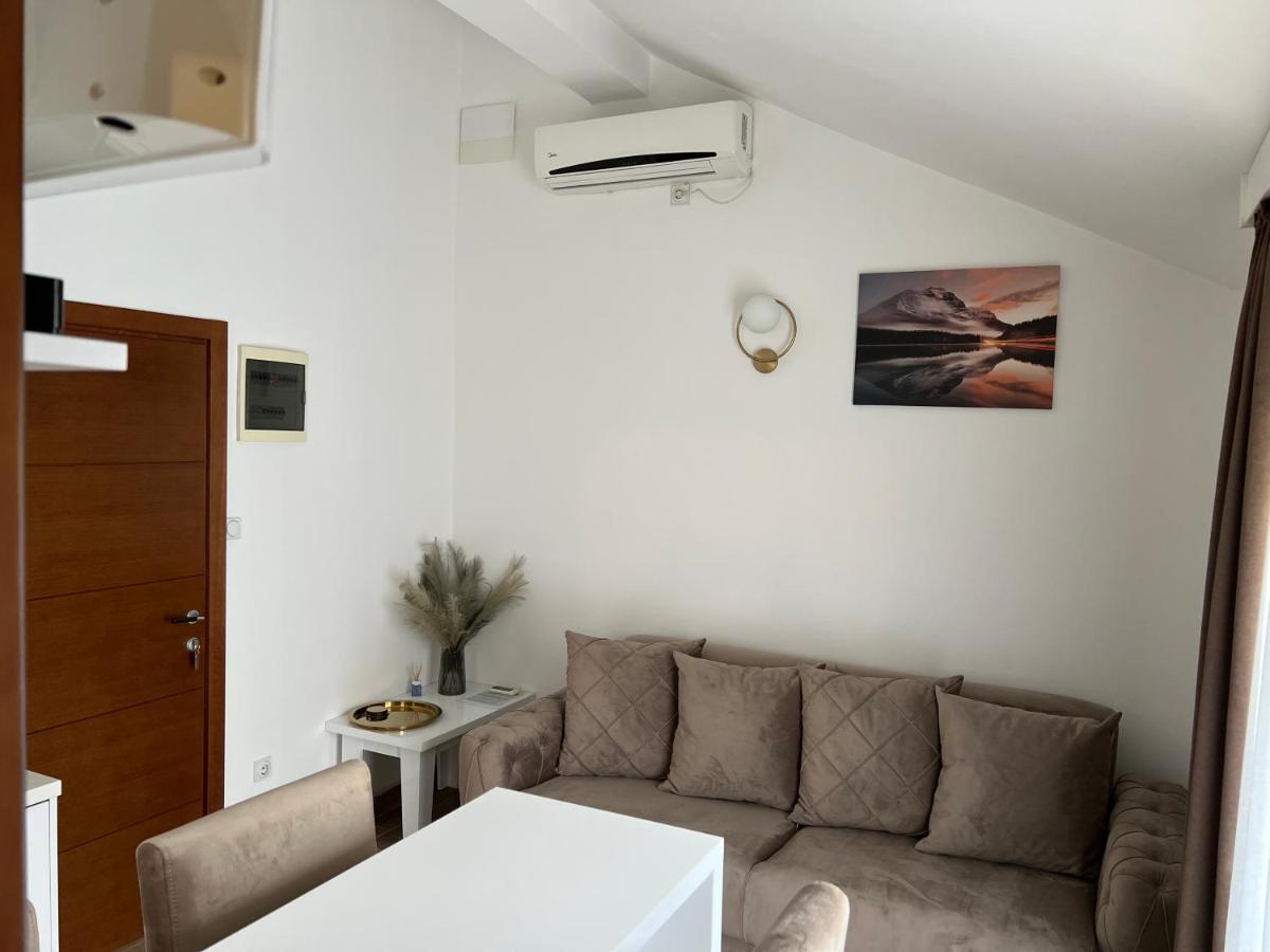 Apartments Rozer Cattaro Esterno foto